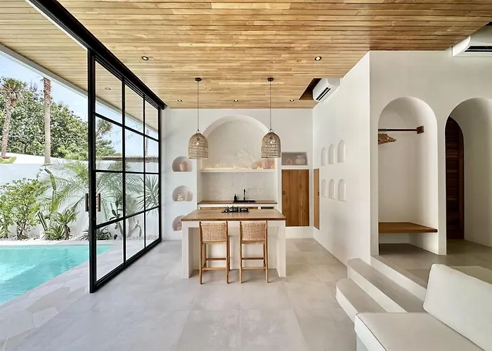 Villa The By The Young Uluwatu