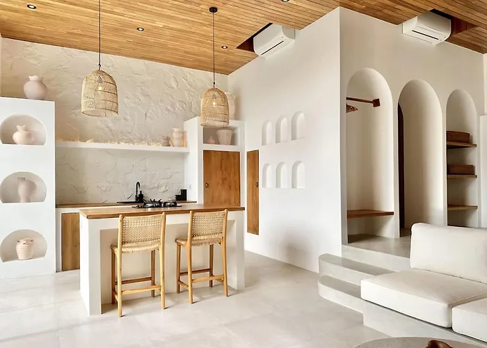 Villa The By The Young