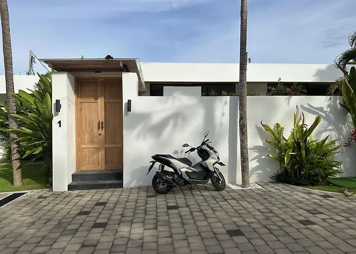 Villa The By The Young *