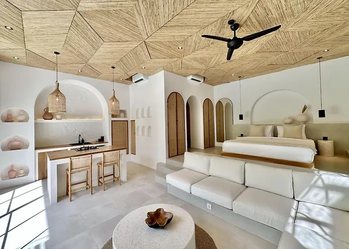 Villa The By The Young *