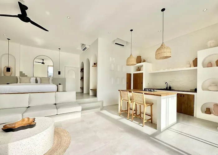 Villa The By The Young Uluwatu