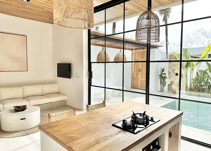 Villa The By The Young Uluwatu